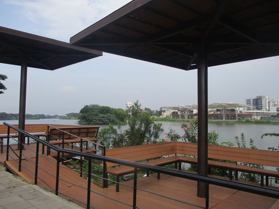 An example of the seating areas provided as part of the Vallankulam Lake park developments